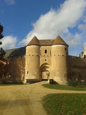 chateau d ainay le vieil