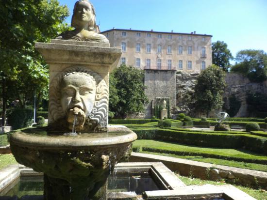 chateau d entrecasteaux