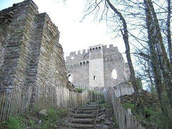 chateau de chalusset