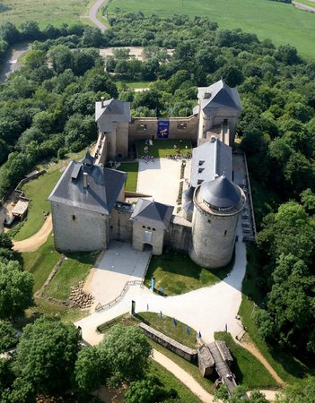 chateau de malbrouck