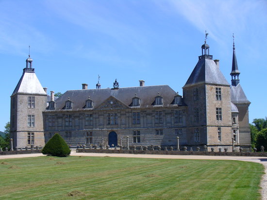 chateau de sully