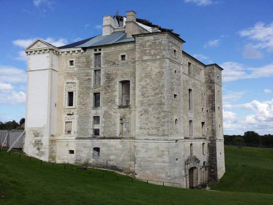 chateau maulnes