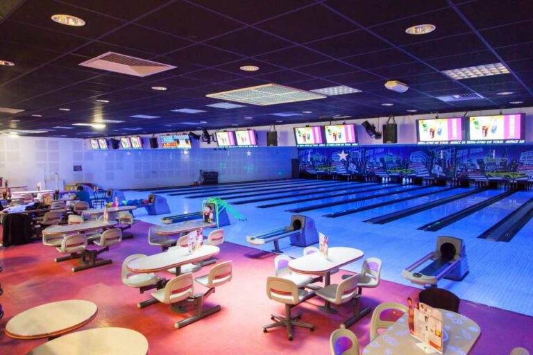 ducky bowling 768x512