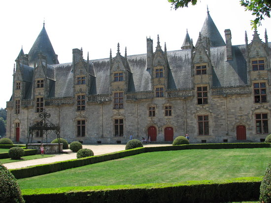 the gothic farcade of