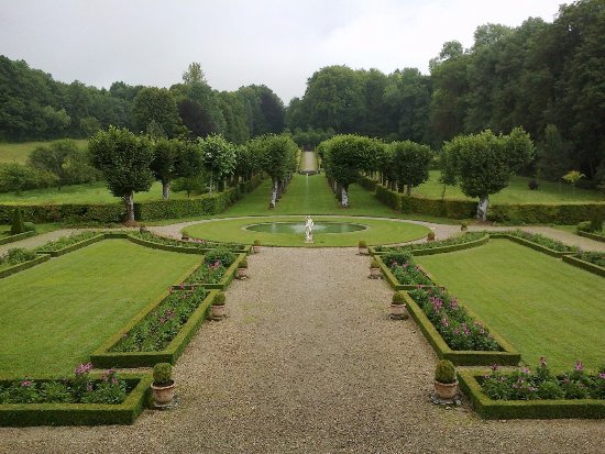 vue du jardin a la francaise