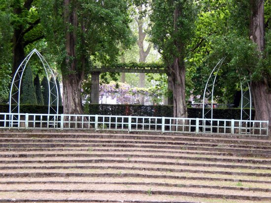 vue du theatre de verdure