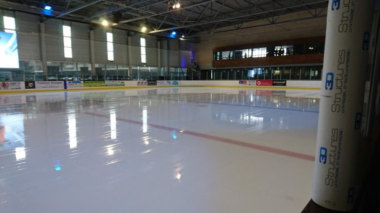 64510 patinoire brest 768x432