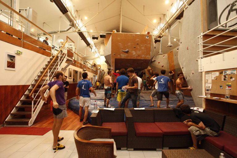 67950 antre bloc scaled 768x512