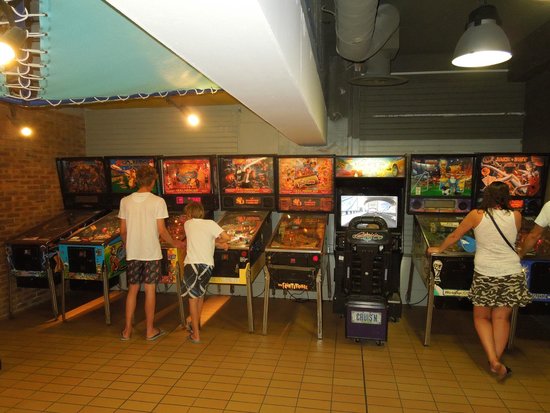 agora l archipel des