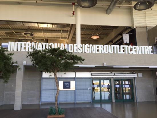 channel outlet store