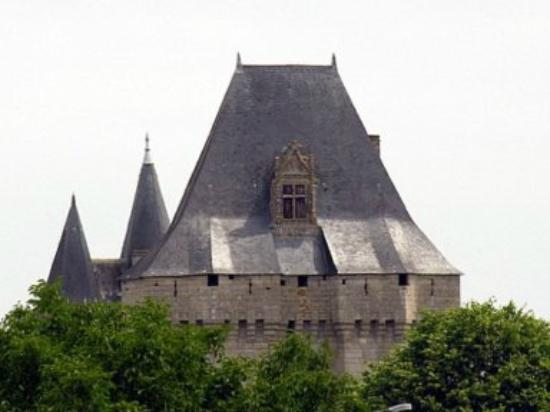 chateau de cherveux