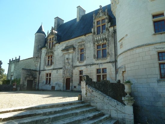 chateau de crazannes