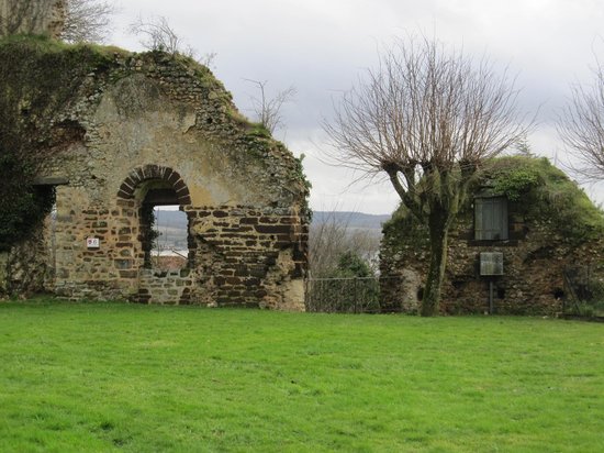 chateau de mondoubleau