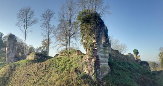 chateau de montfort sur