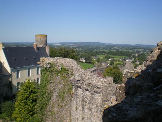 chateau de sainte suzanne