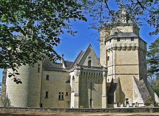 chateau de ternay facade