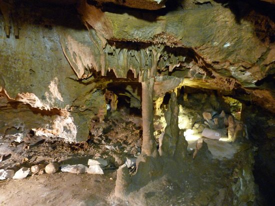 grotte de baume obscure