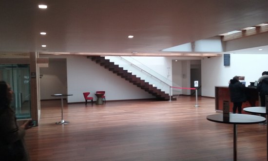 hall d accueil ascenseurs