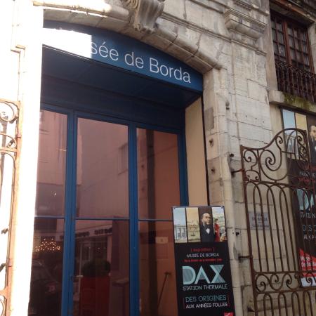 juste la facade d un