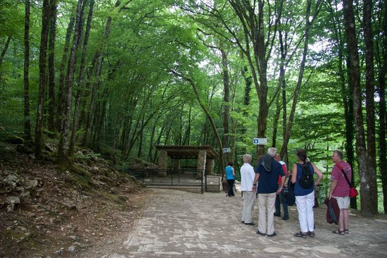 la grotte de villars