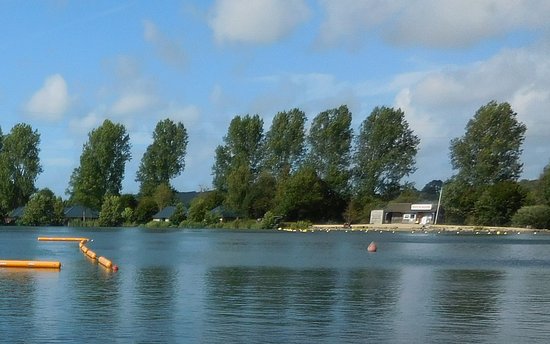 lac de caniel et sa plage