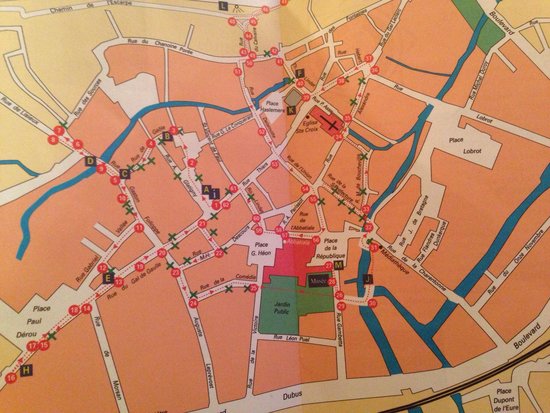 le depliant donne par