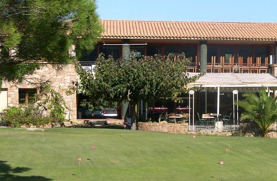 le putting green devant