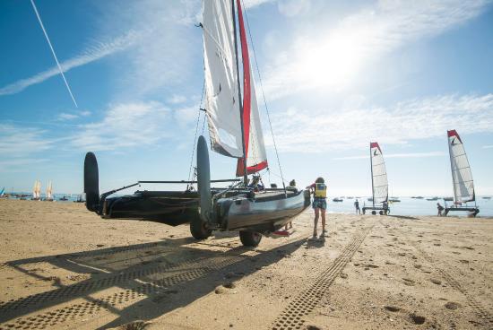 mise a l eau des catamarans