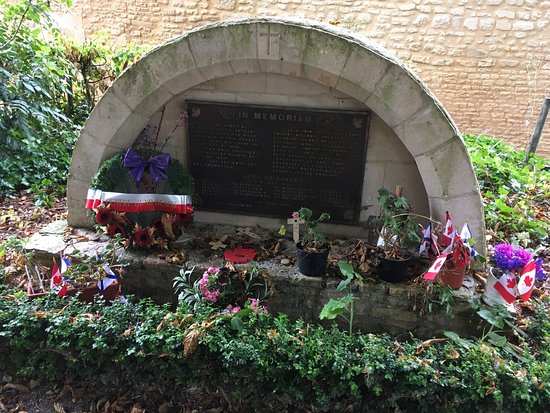 pictures of the 13 soldiers