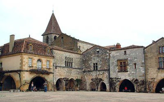 place de monpazier