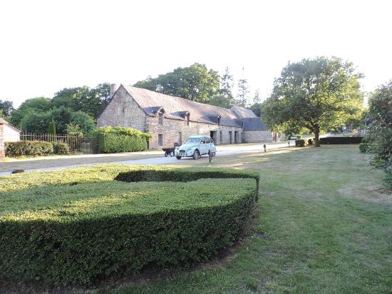 remise a voitures des