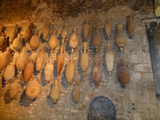 roman earthenware oil