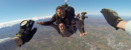 saut en parachute pres