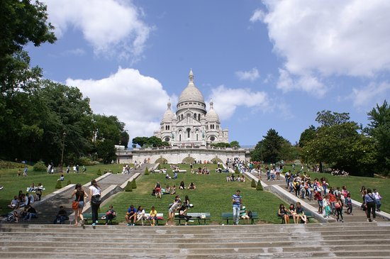 square louise michel