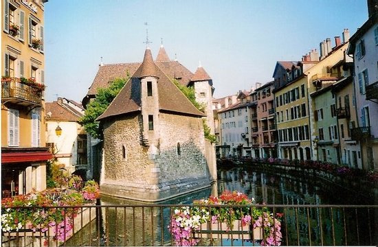 the famous one palais