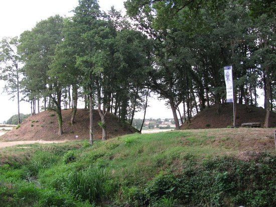 the two small mottes