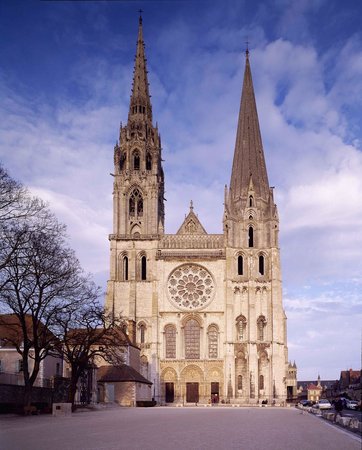 tower of chartres cathedral