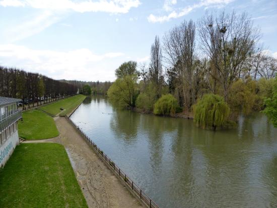 vieux pont de poissy