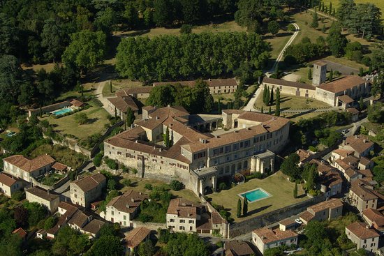 vue aerienne du chateau 1