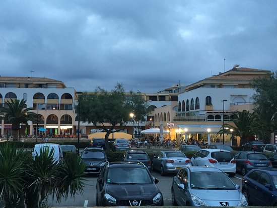 you can rent an umbrella